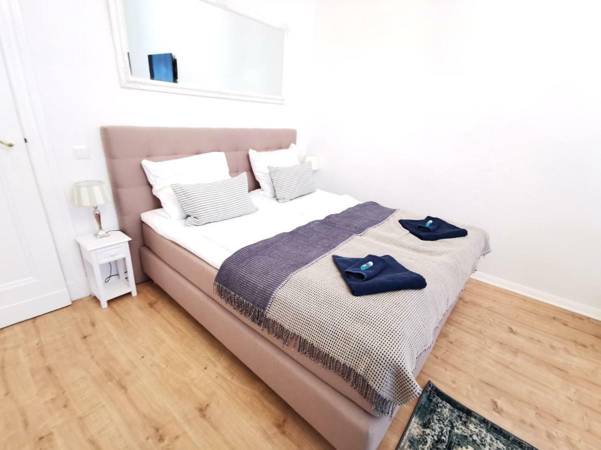Kvh By Rockchair Apartments L Superhost Status L Boxspringbett Am Schloss Charlottenburg Welcomes You! Berlín Exteriér fotografie