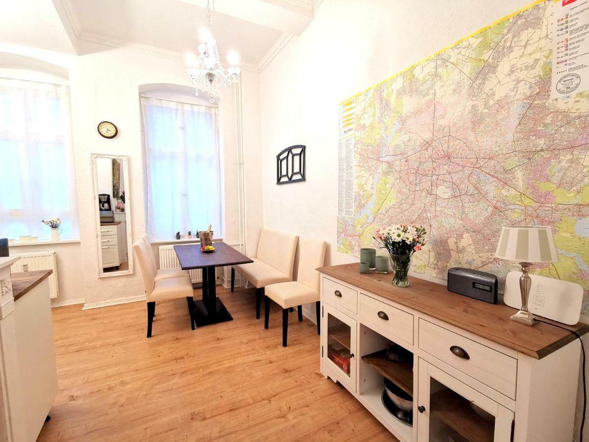 Kvh By Rockchair Apartments L Superhost Status L Boxspringbett Am Schloss Charlottenburg Welcomes You! Berlín Exteriér fotografie